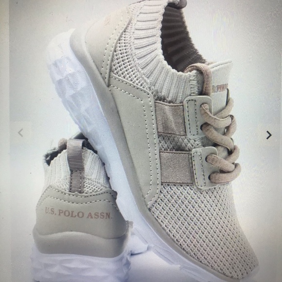 Shose - Picture 1 of 8